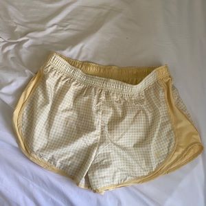 Nike Women's Tempo Gingham Running Shorts